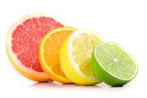 citrusové ovocie a citlivé zuby Ak trpíte citlivosťou zubov, mali by ste sa vyhýbať citrusovým plodom.